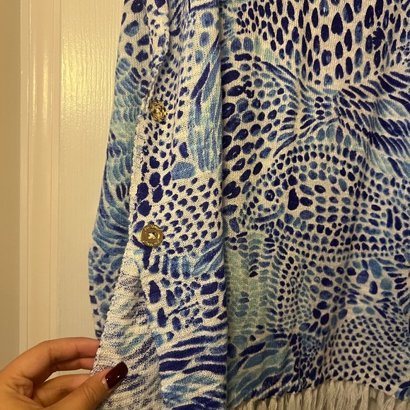 Lilly Pulitzer Blue and White Patterned Long Sleeve Top - Picture 5 of 6
